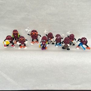 10 California Raisins figurines circa late 1980s